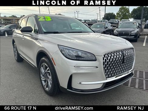 Used 2023 Lincoln Corsair AWD image 10