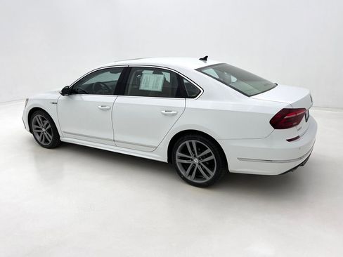Used 2019 Volkswagen Passat 2.0T SE R-Line FWD image 10