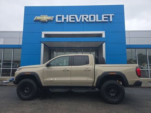 Used 2024 GMC Canyon AT4X w/ AT4X AEV Edition image 2