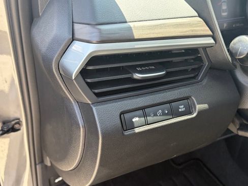 Used 2025 Nissan Altima 2.5 SV FWD image 7