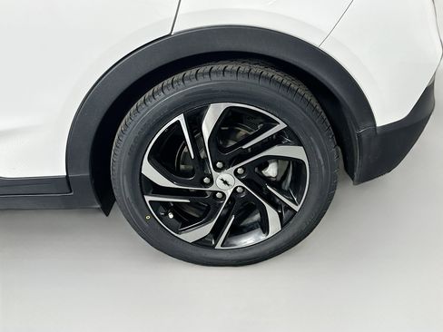 Used 2023 Chevrolet Bolt LT image 11