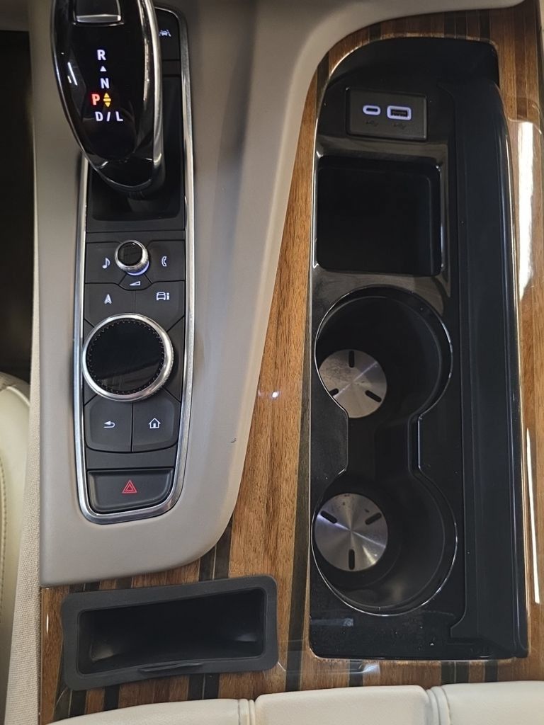 Used 2023 Cadillac Escalade Sport Platinum AWD/4WD image 28