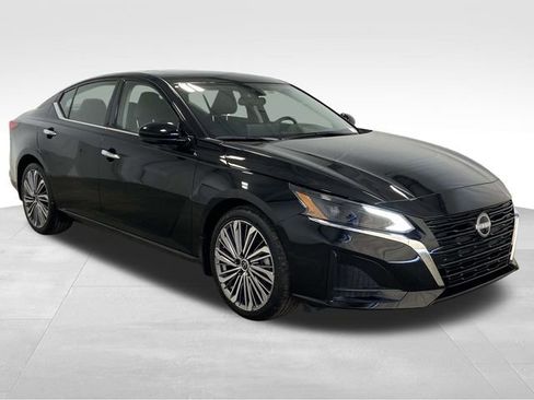 New 2025 Nissan Altima 2.5 SL FWD image 1