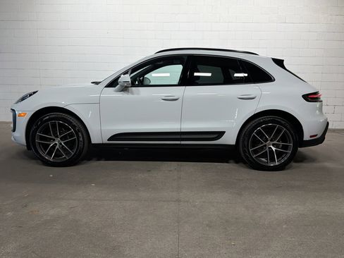Certified 2026 Porsche Macan AWD/4WD image 2
