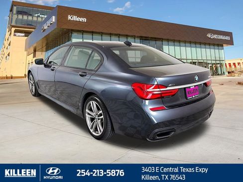 Used 2017 BMW 750i xDrive image 5