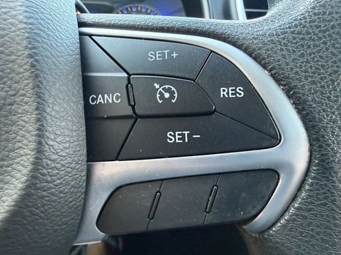 Used 2015 Chrysler 200 Limited FWD image 19