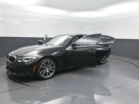 Used 2020 BMW 330i Sedan w/ Premium Package RWD image 40