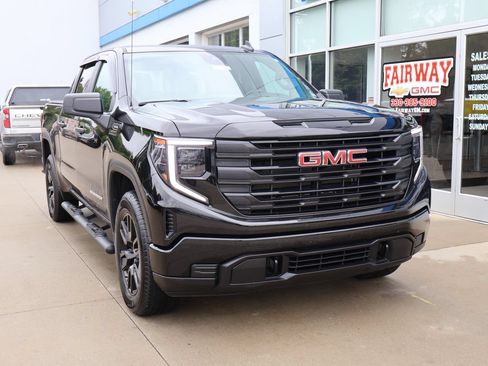 Used 2025 GMC Sierra 1500 Pro w/ Graphite Edition AWD/4WD image 2