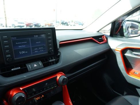 Used 2019 Toyota RAV4 XLE Premium w/ Cold Weather Package AWD/4WD image 19