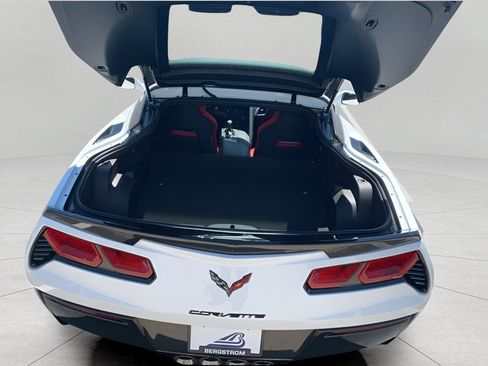 Used 2019 Chevrolet Corvette Stingray Coupe w/ Carbon Flash Badge Package RWD image 29
