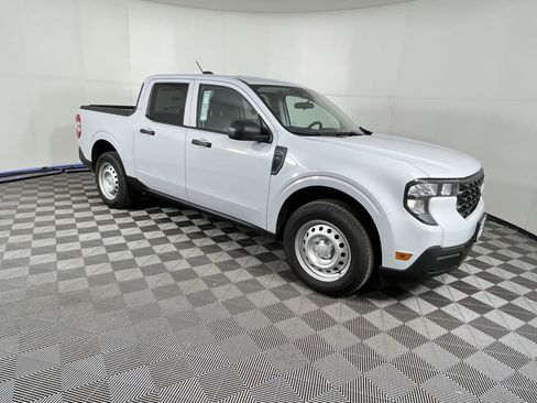 New 2025 Ford Maverick XL w/ Equipment Group 101A image 7