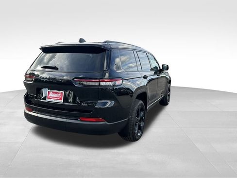 New 2025 Jeep Grand Cherokee L Limited w/ Black Appearance Package AWD/4WD image 6