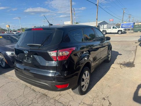 Used 2017 Ford Escape S FWD image 4