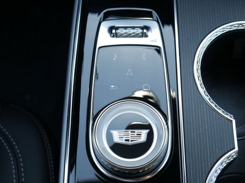 Certified 2025 Cadillac Lyriq Luxury image 19