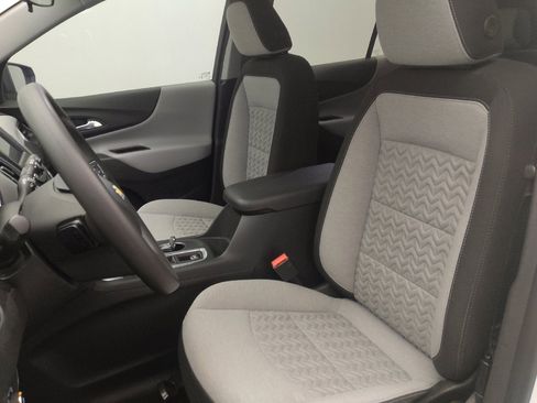 Used 2024 Chevrolet Equinox LS w/ Driver Confidence II Package image 17