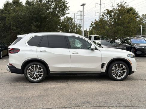 Certified 2024 BMW X5 xDrive50e w/ Premium Package AWD/4WD image 4