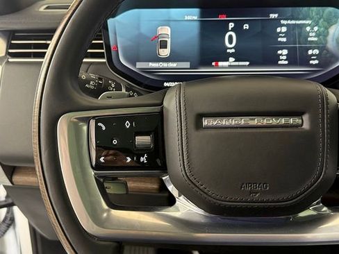 Used 2023 Land Rover Range Rover SE image 38