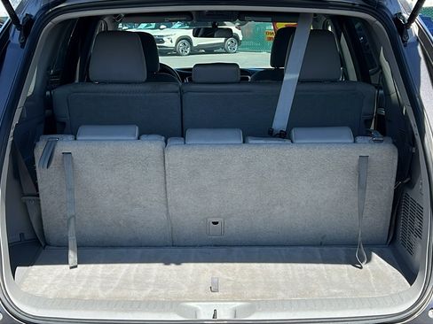 Used 2015 Toyota Highlander LE AWD/4WD image 12
