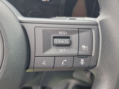 Certified 2025 Nissan Kicks SV FWD image 31