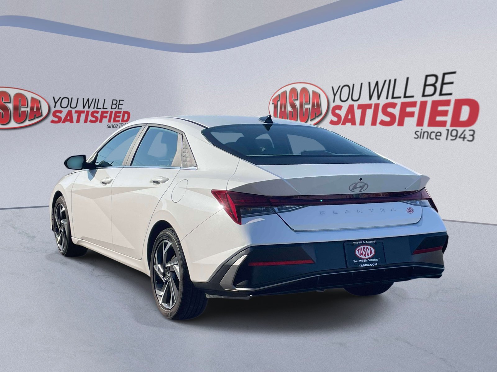 Used 2024 Hyundai Elantra SEL w/ Convenience Package FWD image 7