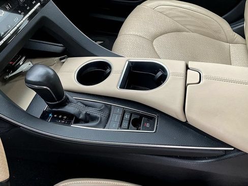 Used 2019 Toyota Avalon Limited w/ Advanced Safety Package FWD image 16