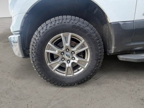 Used 2016 Ford F150 XLT w/ Equipment Group 302A Luxury AWD/4WD image 9