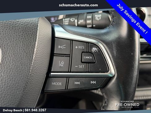 Used 2021 Toyota Highlander LE FWD image 23