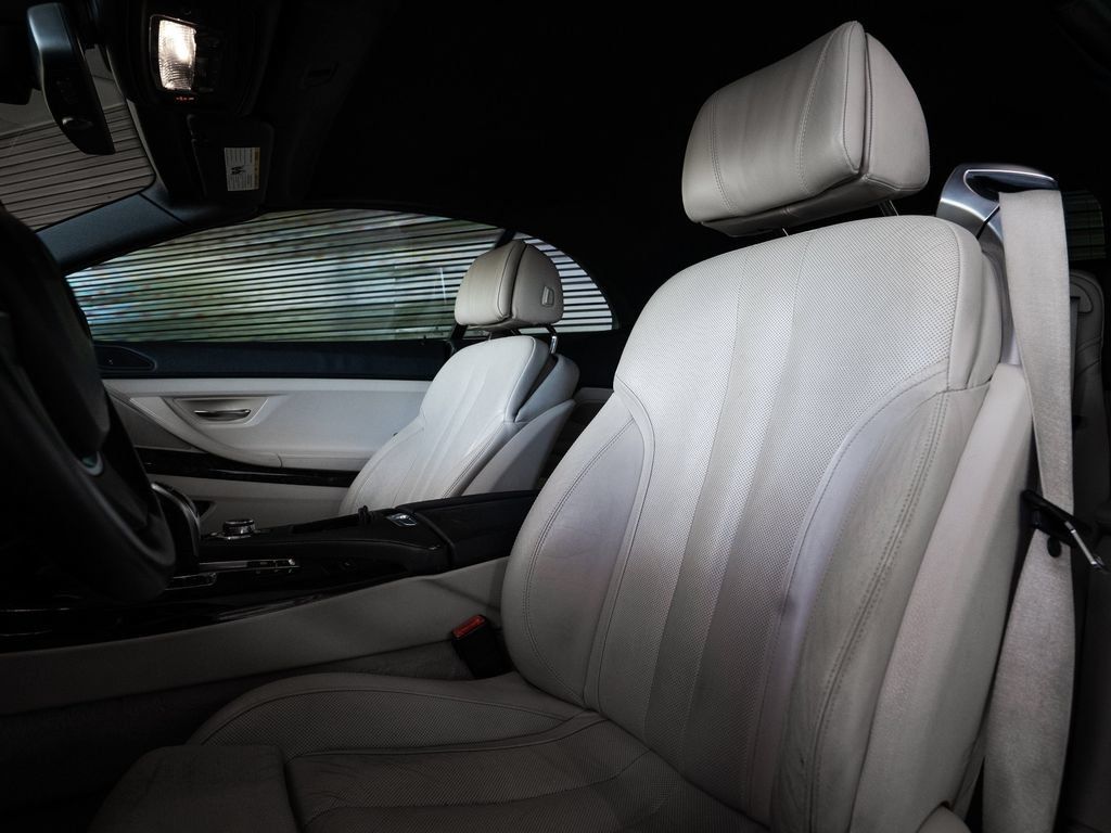 Used 2012 BMW 650i Convertible RWD image 5