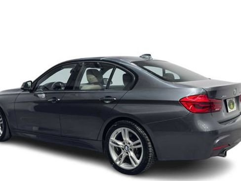 Used 2016 BMW 340i xDrive Sedan AWD/4WD image 4