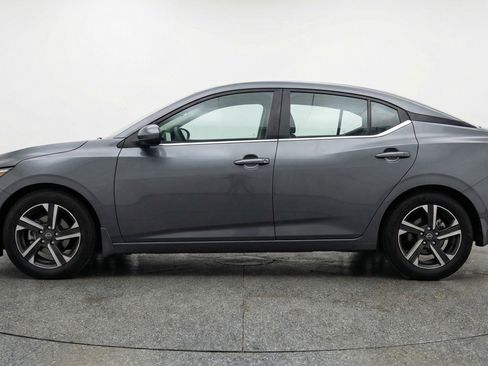Used 2025 Nissan Sentra SV FWD image 5