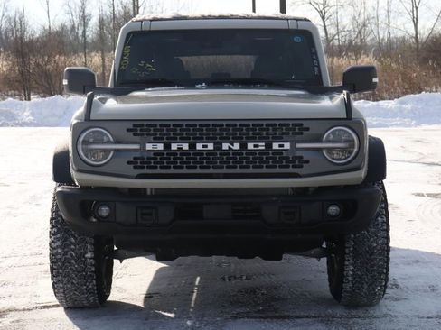 New 2025 Ford Bronco Badlands image 3