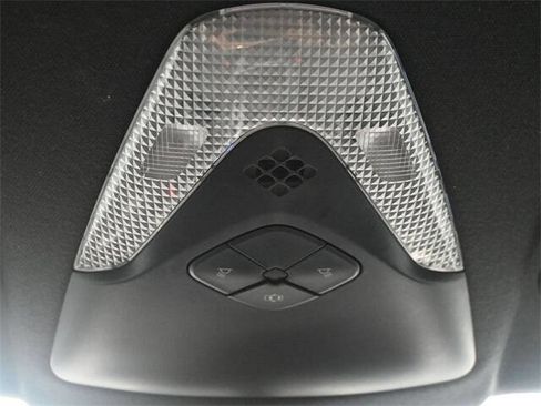 Used 2019 Toyota C-HR LE image 13