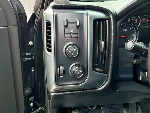 Used 2017 Chevrolet Silverado 1500 LT w/ All Star Edition AWD/4WD image 10