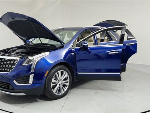 Certified 2024 Cadillac XT5 Premium Luxury w/ Technology Package image 9