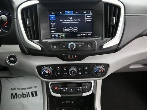 Used 2023 GMC Terrain SLE w/ Driver Convenience Package image 15