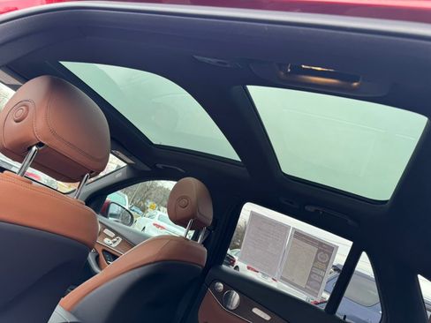 Used 2021 Mercedes-Benz GLC 300 4MATIC image 16