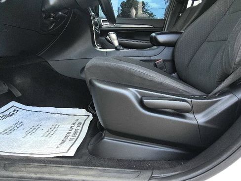 Used 2018 Jeep Grand Cherokee Laredo AWD/4WD image 11