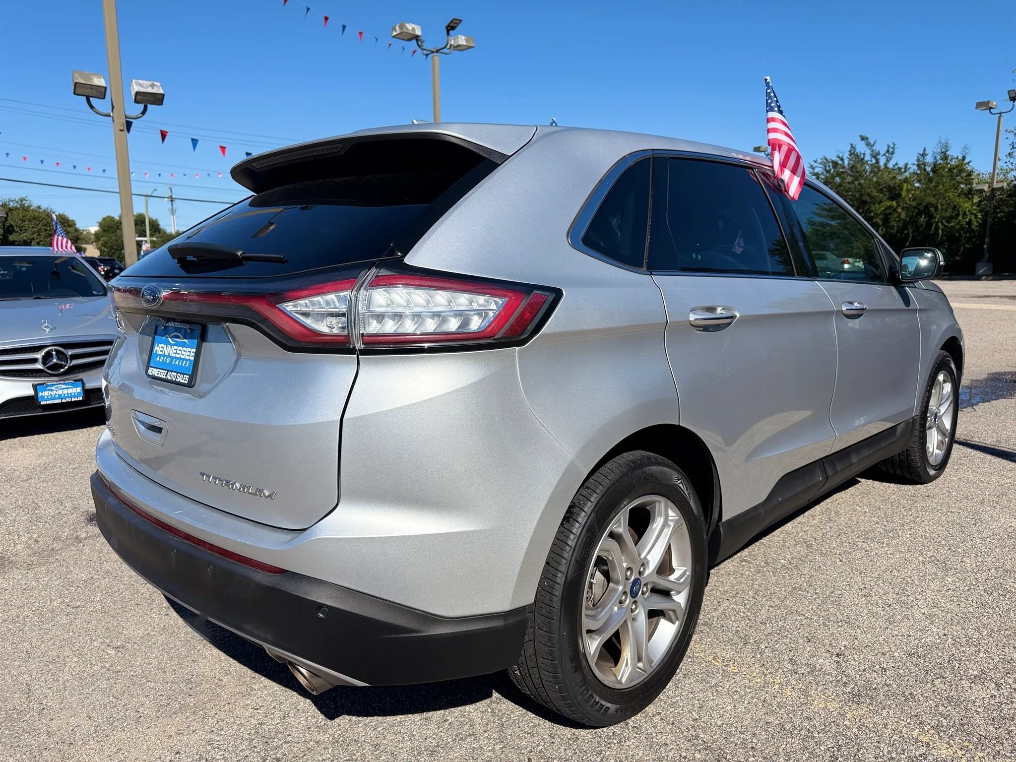 Used 2018 Ford Edge Titanium FWD image 8