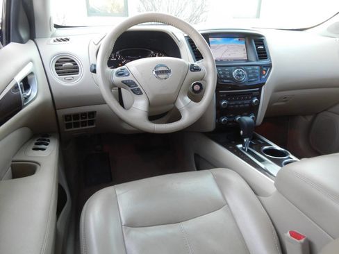 Used 2014 Nissan Pathfinder SL w/ SL Tech Package FWD image 33