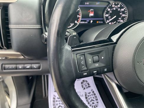 Used 2022 Nissan Pathfinder Platinum w/ Cargo Package image 28