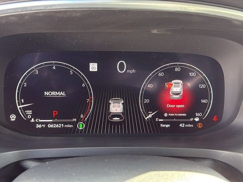 Used 2023 Acura MDX SH-AWD image 16