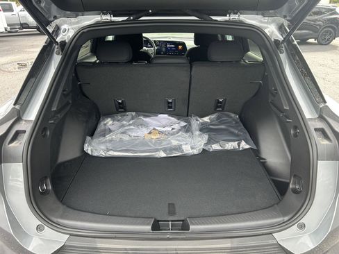 New 2026 Chevrolet Equinox EV LT image 25
