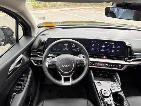 Used 2024 Kia Sportage EX AWD/4WD image 13