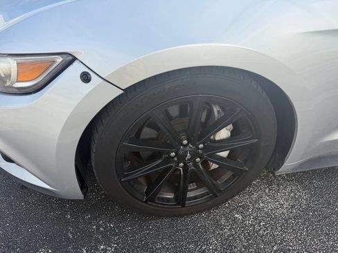 Used 2017 Ford Mustang GT Premium RWD image 5
