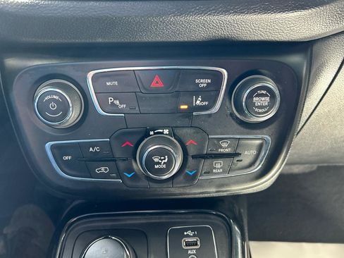 Used 2021 Jeep Compass Limited AWD/4WD image 16