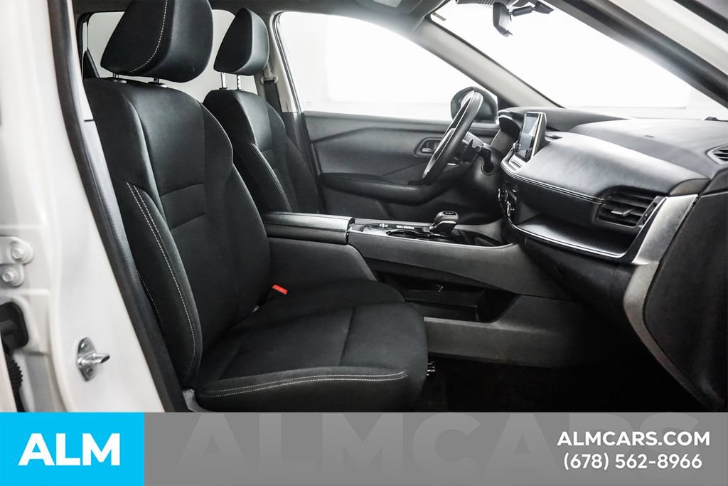 Used 2024 Nissan Rogue S FWD image 16