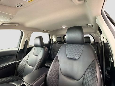 Used 2024 Ford Edge Titanium AWD/4WD image 18
