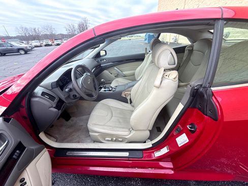 Used 2011 INFINITI G37 Sport w/ Premium Pkg image 10