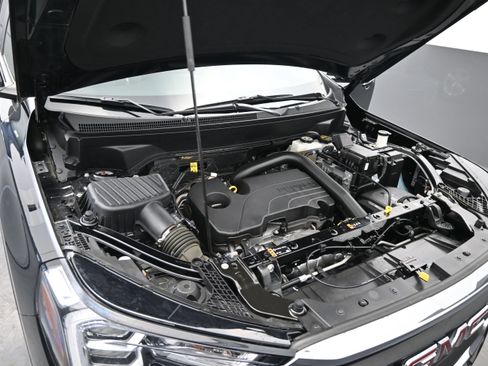Used 2024 GMC Terrain SLE AWD/4WD image 21