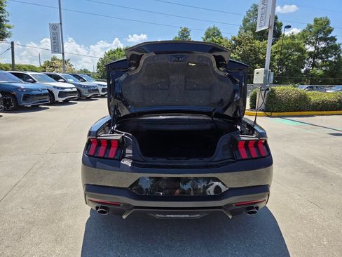 Used 2025 Ford Mustang Premium RWD image 26